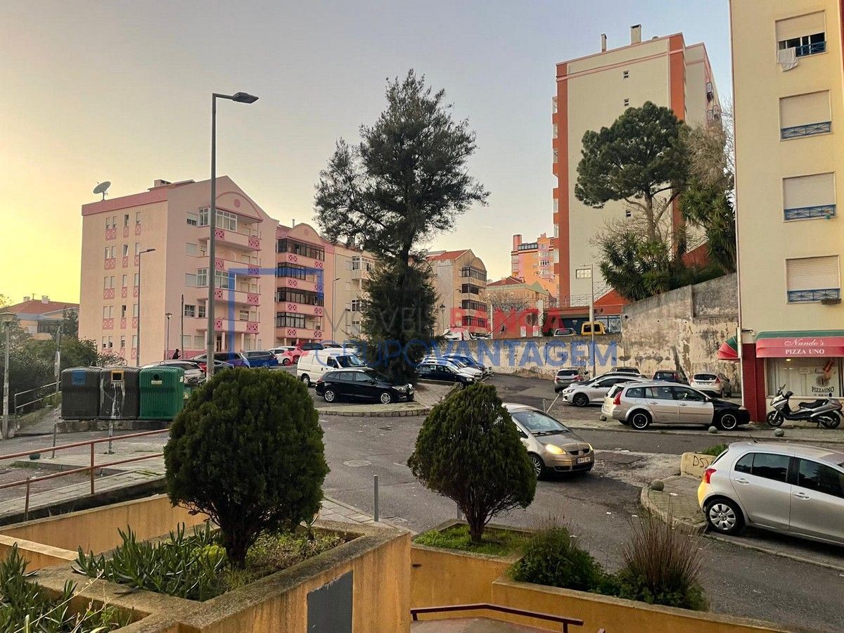 Apartamento T3 para Venda em Algueirão-Mem Martins