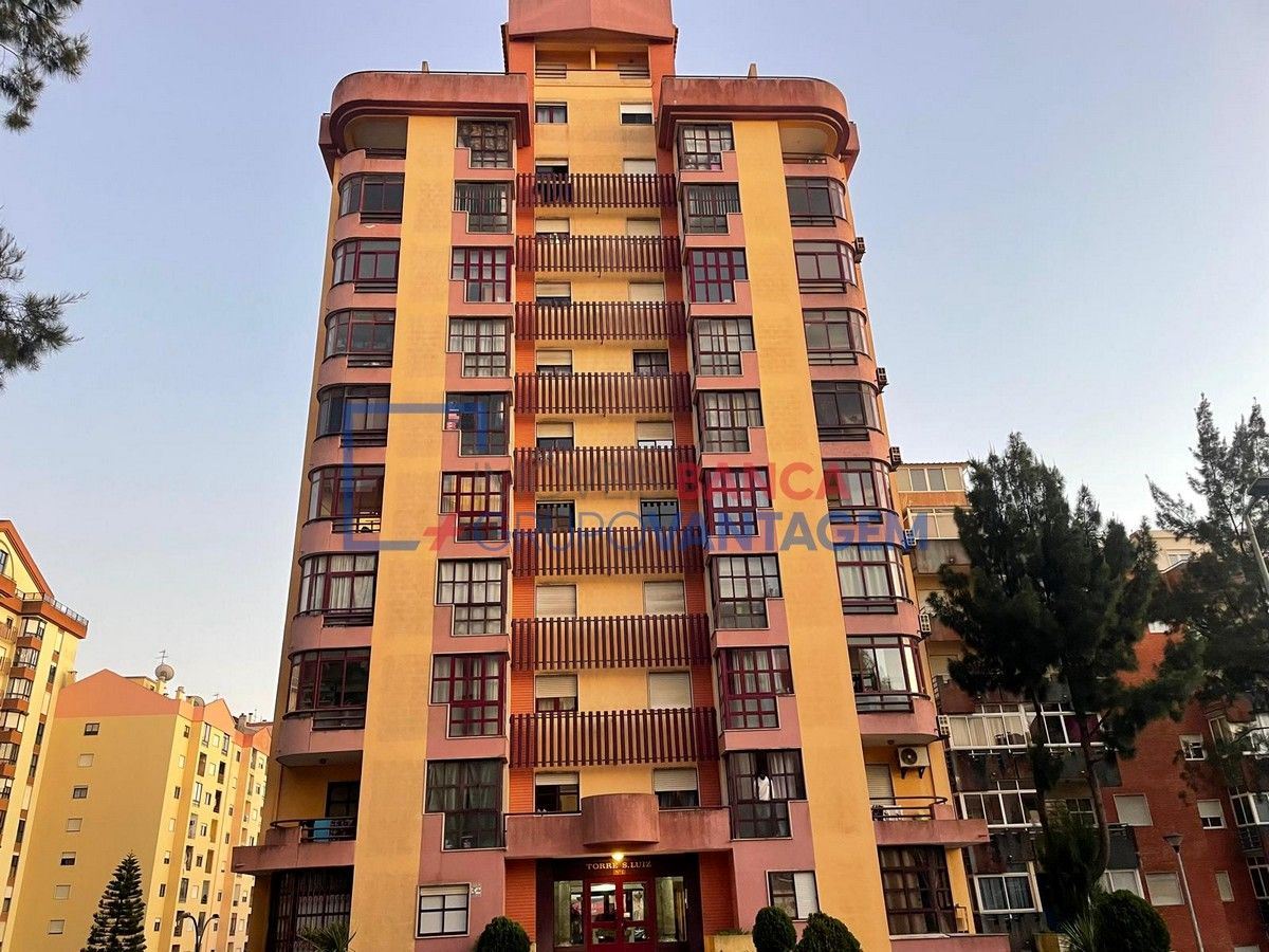 Apartamento T3 para Venda em Algueirão-Mem Martins