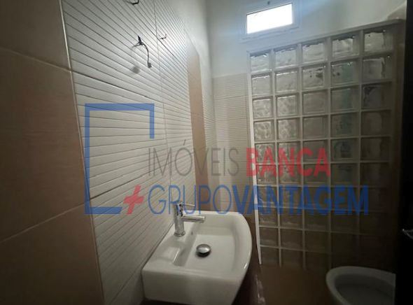 Moradia T6 para Venda em Estreito de Camara de Lobos