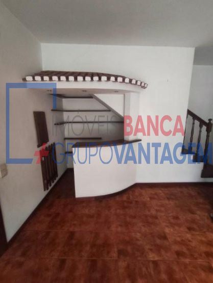 Moradia T6 para Venda em Estreito de Camara de Lobos