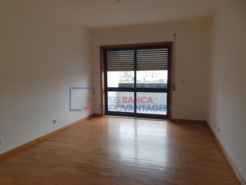 Apartamento T3 para Venda em Canelas