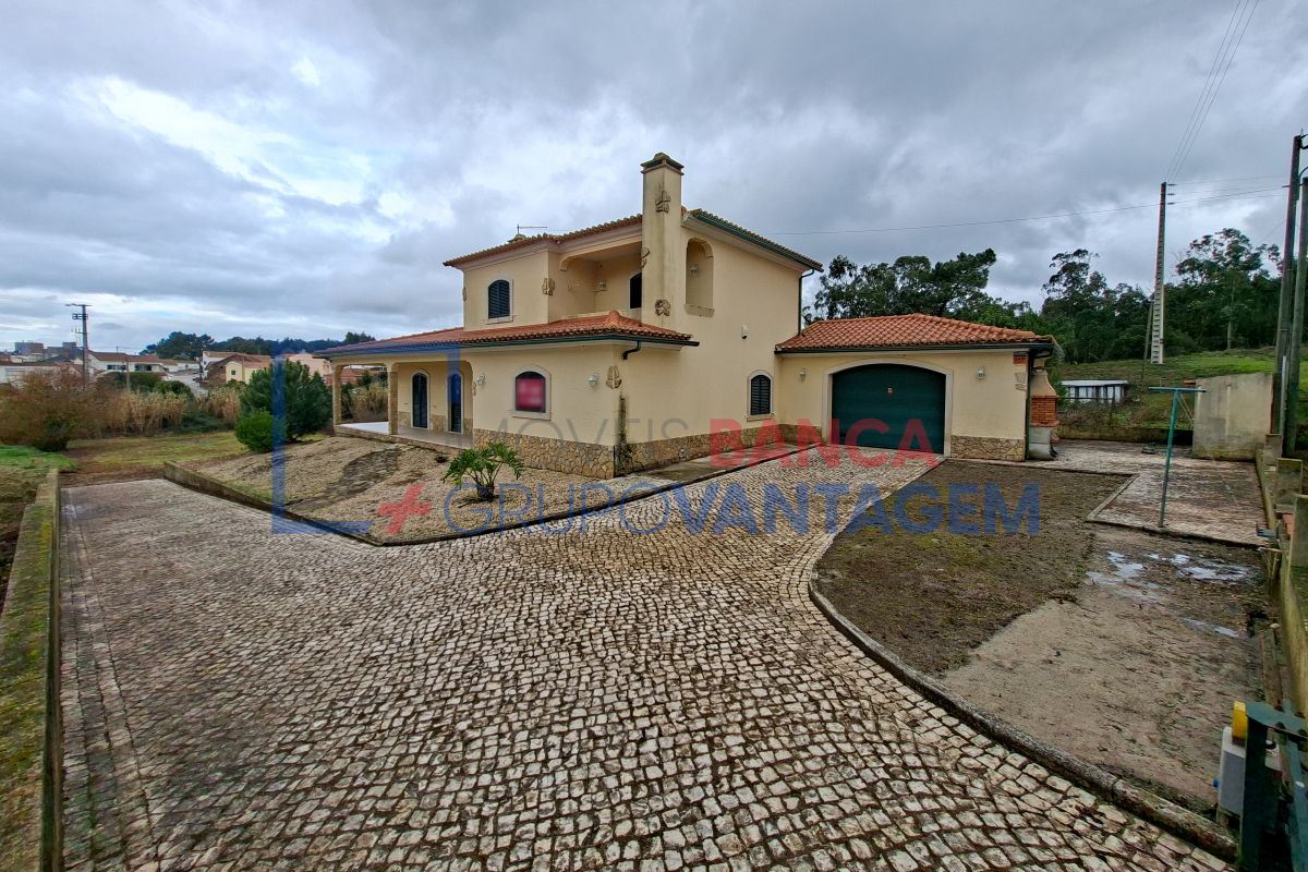 Moradia T4 para Venda em Ramalhal