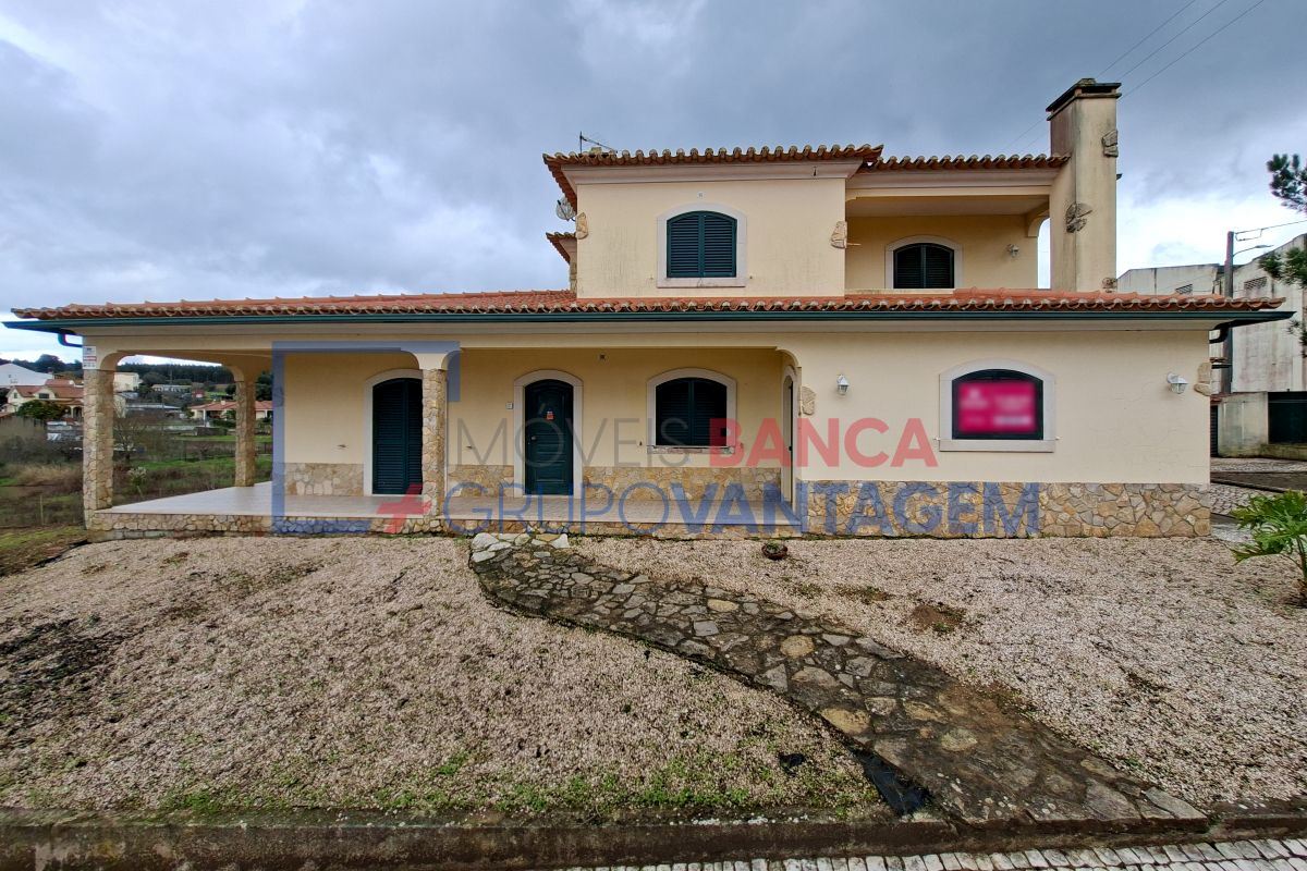 Moradia T4 para Venda em Ramalhal