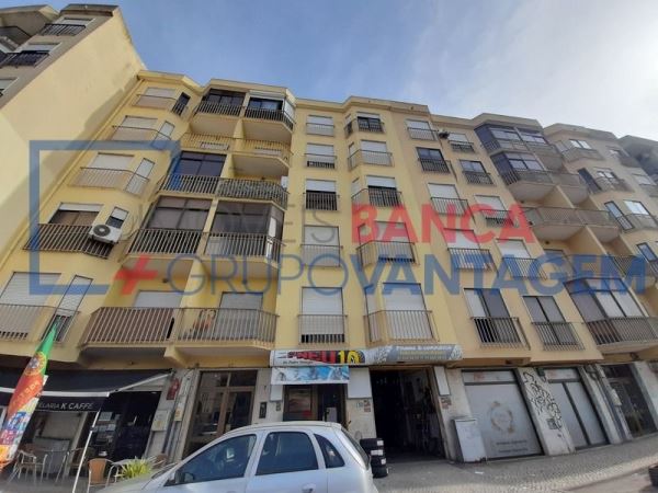 Apartamento T3 Em Venda No Seixal