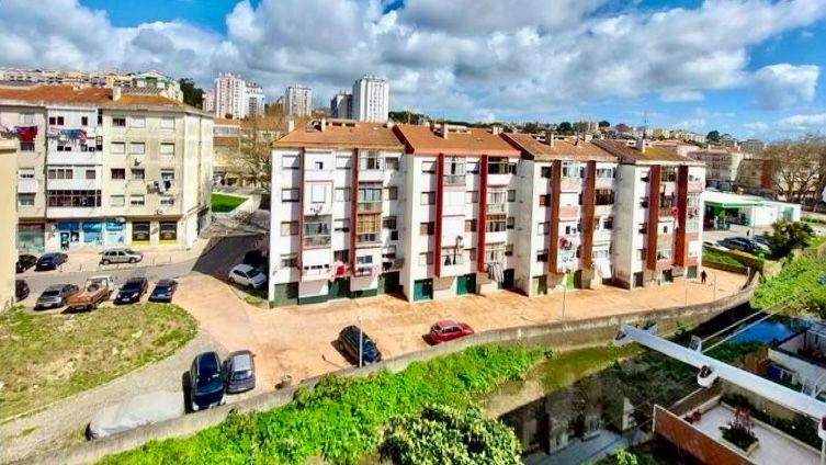 Apartamento T3 para Venda em Algueirão-Mem Martins