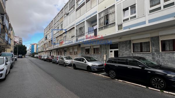 T3 Com 93 M2 Em Algueirão-Mem Martins