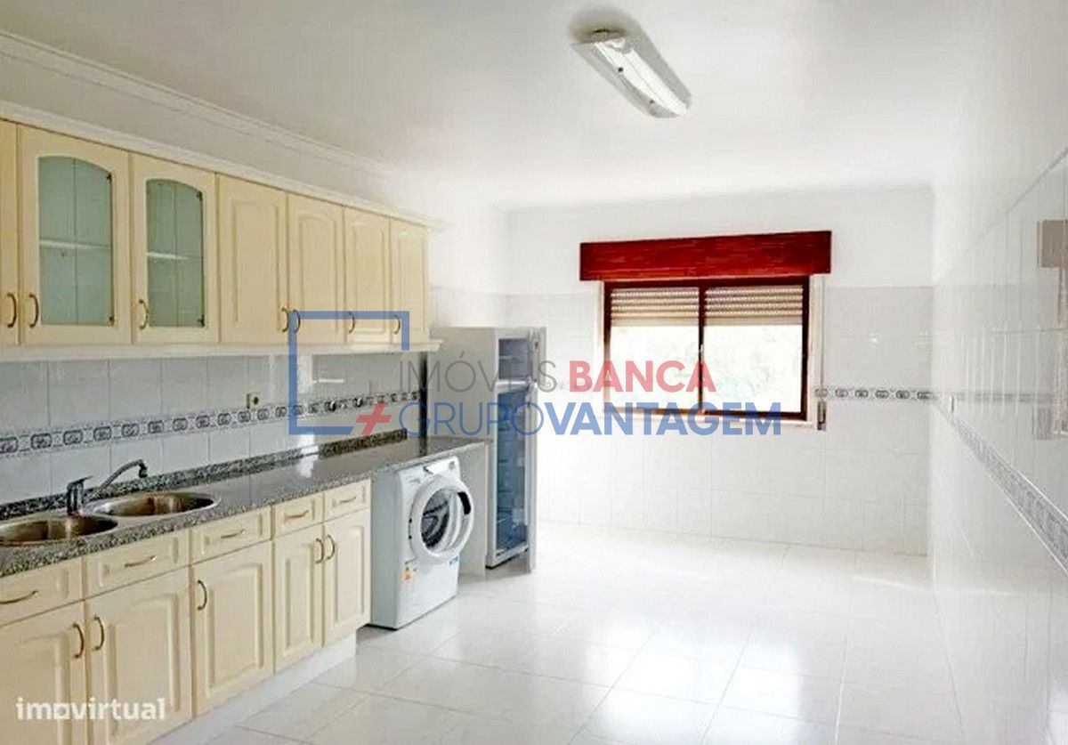 Apartamento T1 para Venda em Queluz e Belas