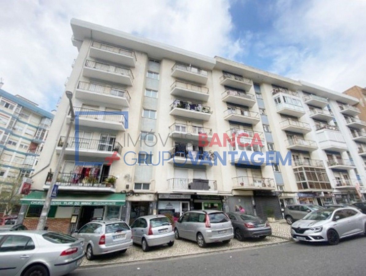 Apartamento T3 para Venda em Massamá e Monte Abraão