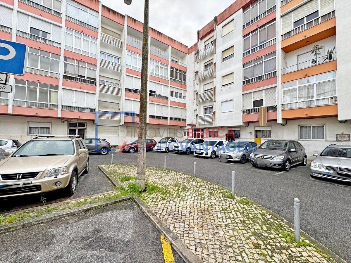 Apartamento T1 para Venda em Queluz e Belas