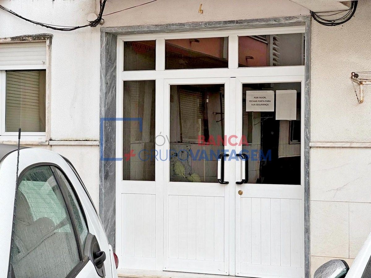 Apartamento T1 para Venda em Queluz e Belas