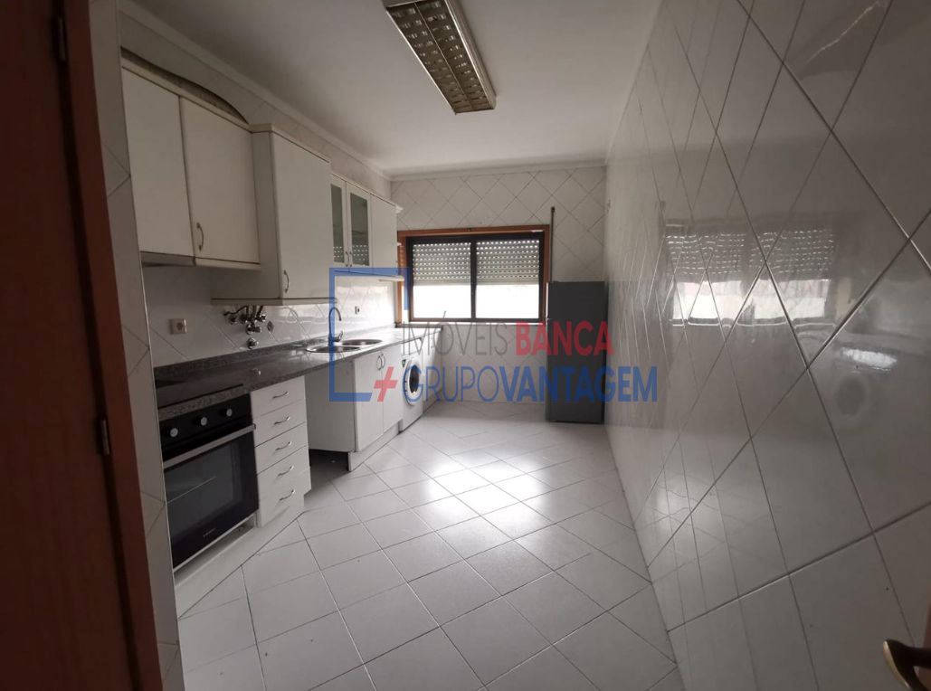 Apartamento T3 para Venda em Ferreiros e Gondizalves