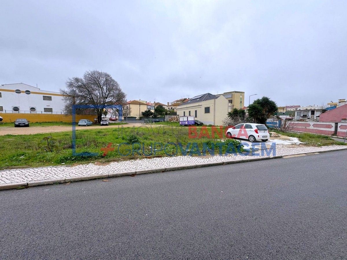 Terreno P/ Prédio para Venda em Setubal (São Sebastião)