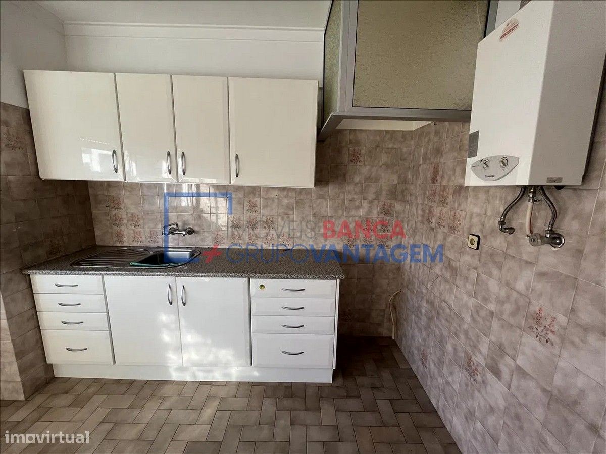 Apartamento T1 para Venda em Agualva e Mira-Sintra