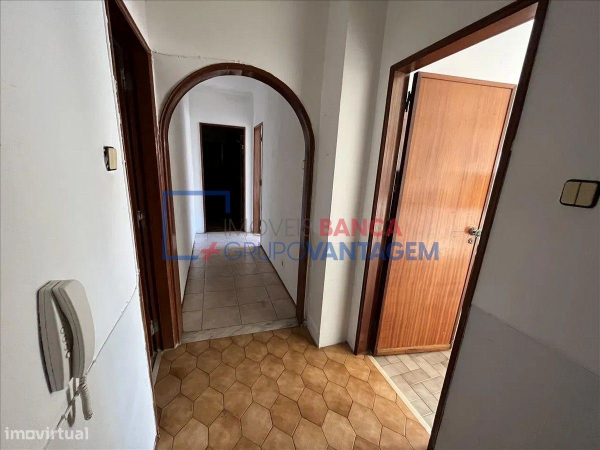 Apartamento T1 para Venda em Agualva e Mira-Sintra