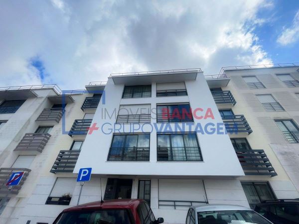 Apartamento T3 Com Garagem E Arrecadação 