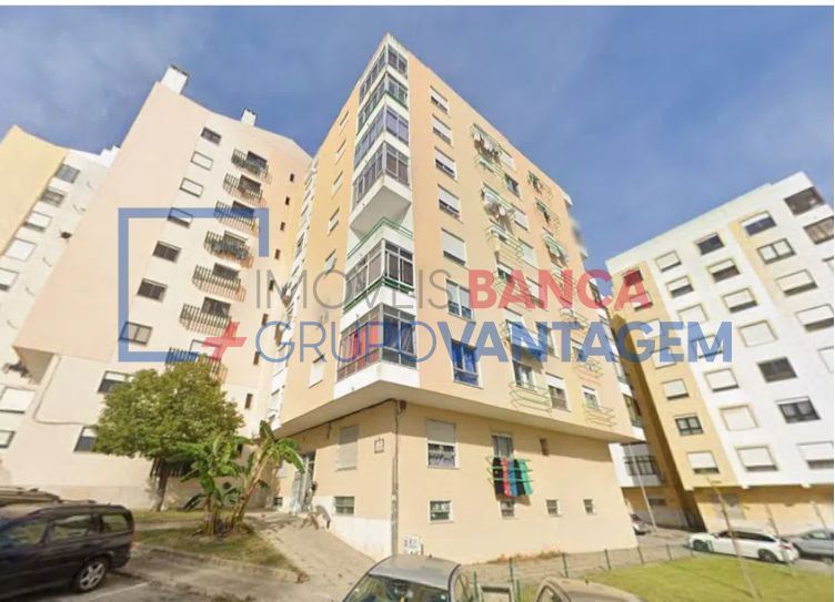 Apartamento T2 para Venda em Agualva e Mira-Sintra