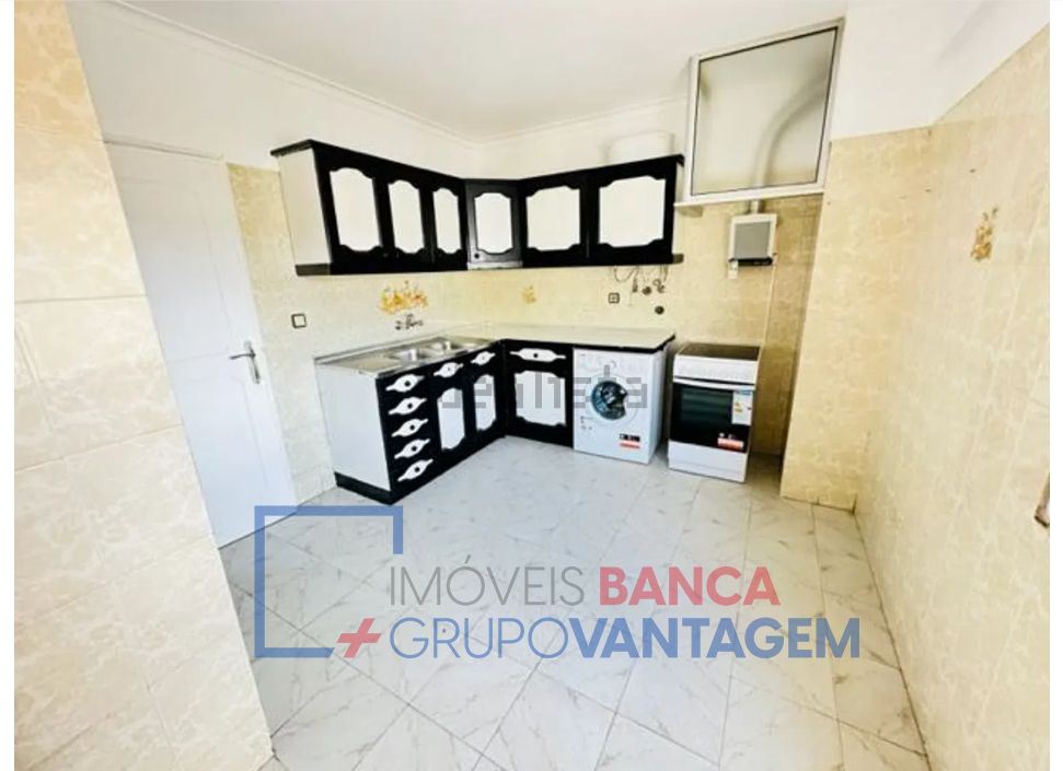 Apartamento T2 para Venda em Agualva e Mira-Sintra
