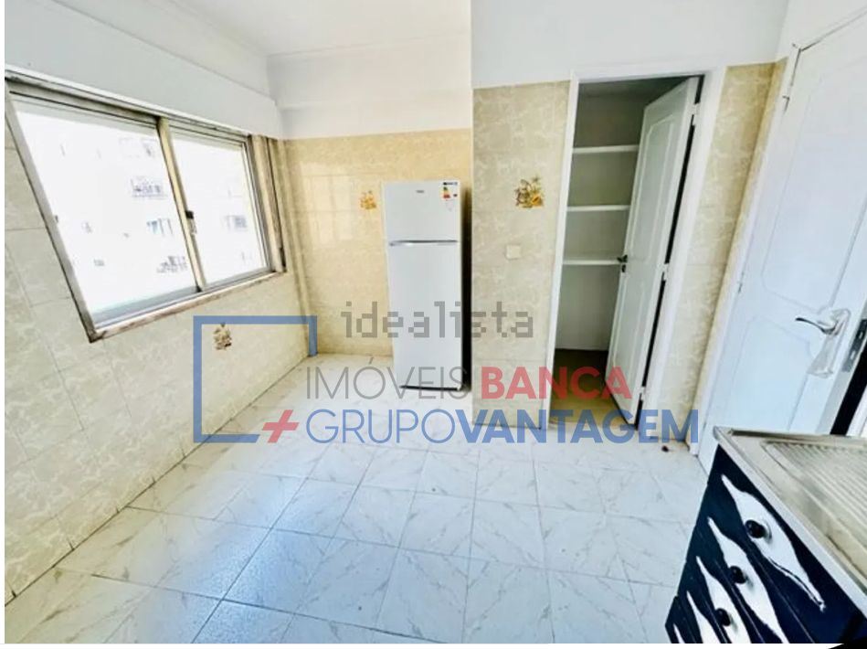 Apartamento T2 para Venda em Agualva e Mira-Sintra
