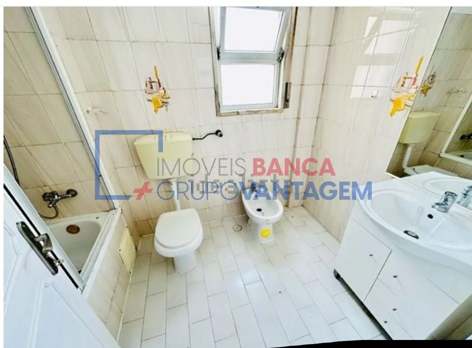 Apartamento T2 para Venda em Agualva e Mira-Sintra