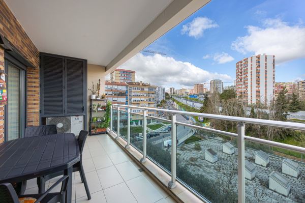 Apartamento T3 Odivelas - Parqueamento - Edifício Odivelas Plaza