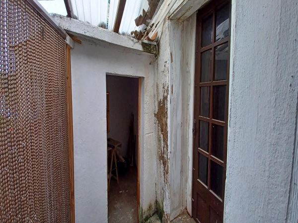 Moradia T2 Com Logradouro Em Alguber: O Seu Próximo Projeto De Sonho Ou Investimento No Oeste 🏡