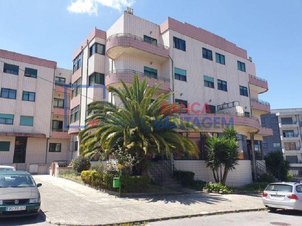 Apartamento T3 C/Varanda - Rio Tinto, Gondomar