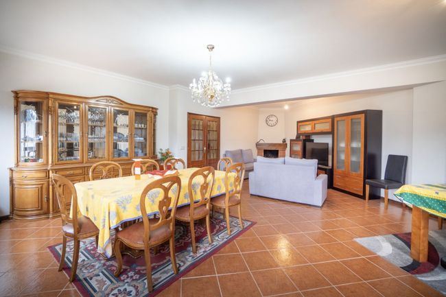 Apartamento T4 para Venda em Ferreiros, Prozelo e Besteiros
