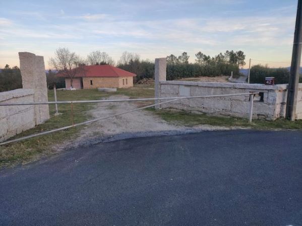 Quinta (14.580,00M2) Em Teixoso / Covilhã  Com Licença Válida