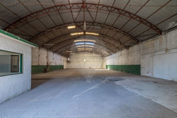2 Armazéns Na Zona Industrial De Eiras – Coimbra