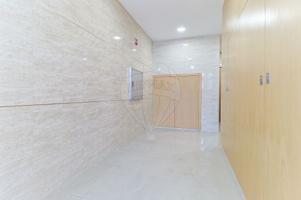 T3 Exclusivo Na Nova Frente Ribeirinha De Coimbra – Vista Rio E Conforto Moderno