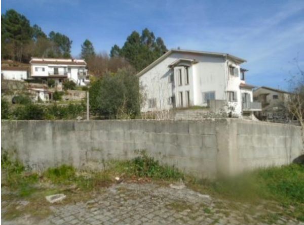 Moradia T4 | Castro Daire | 230.000 €