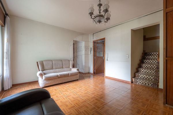 Apartamento T4 Duplex À Venda Em Vale Das Flores, Coimbra  