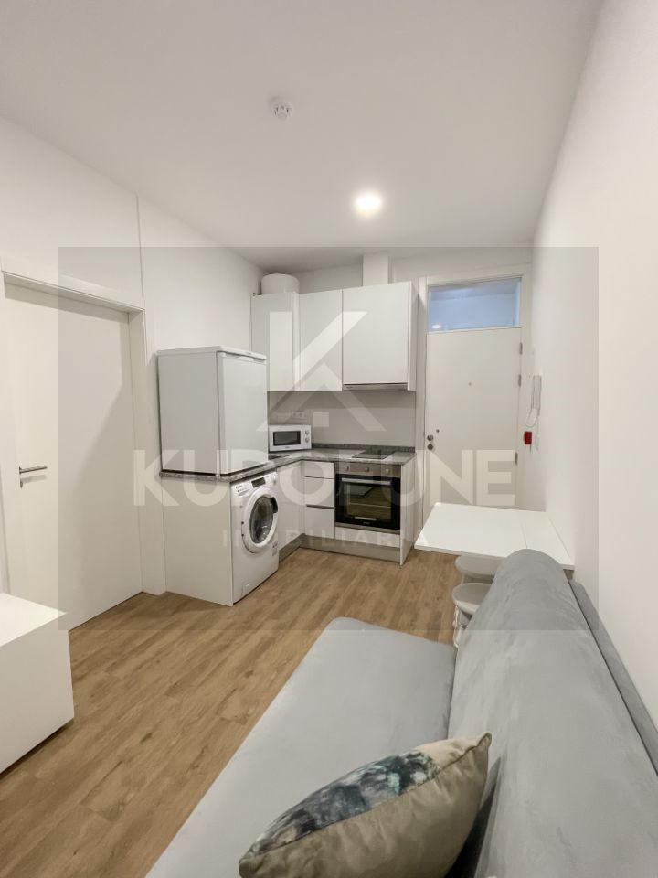 Apartamento T1 para Arrendamento em Sé Nova, Santa Cruz, Almedina e São Bartolomeu