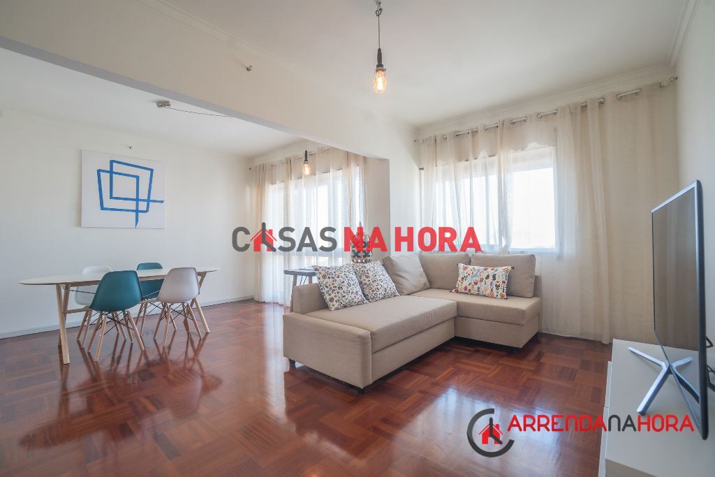 Apartamento  com 1 Quarto - Carcavelos e Parede, Cascais