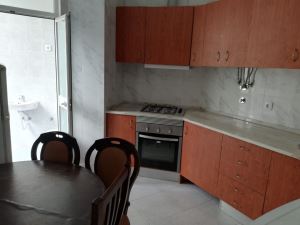 Apartamento com 4 Quartos para Arrendamento
