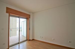 Apartamento com 1 Quarto para Compra