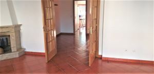 Apartamento com 3 Quartos para Arrendamento