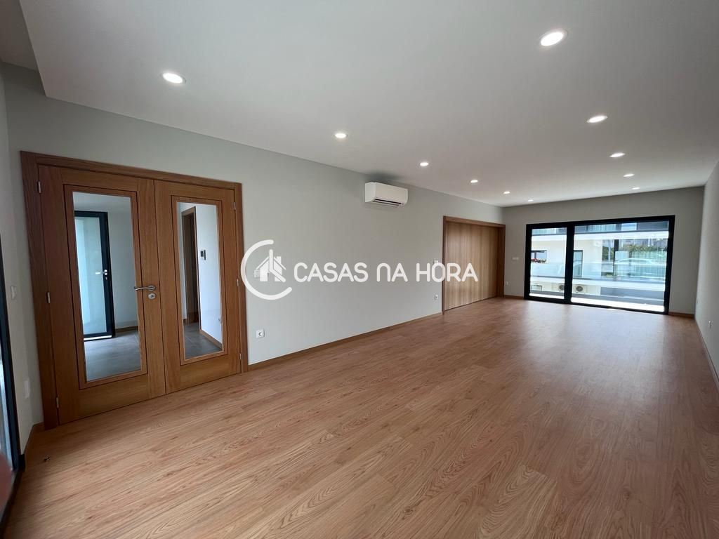 Moradia T4 para Arrendamento em Rio de Loba