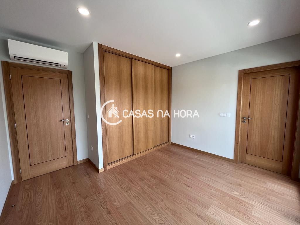 Moradia T4 para Arrendamento em Rio de Loba