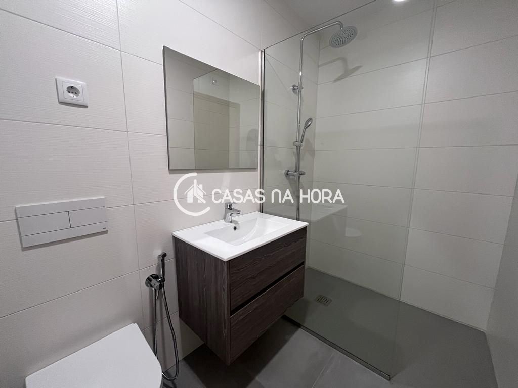 Moradia T4 para Arrendamento em Rio de Loba
