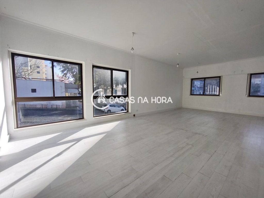 Escritório para Arrendamento em Carnaxide e Queijas