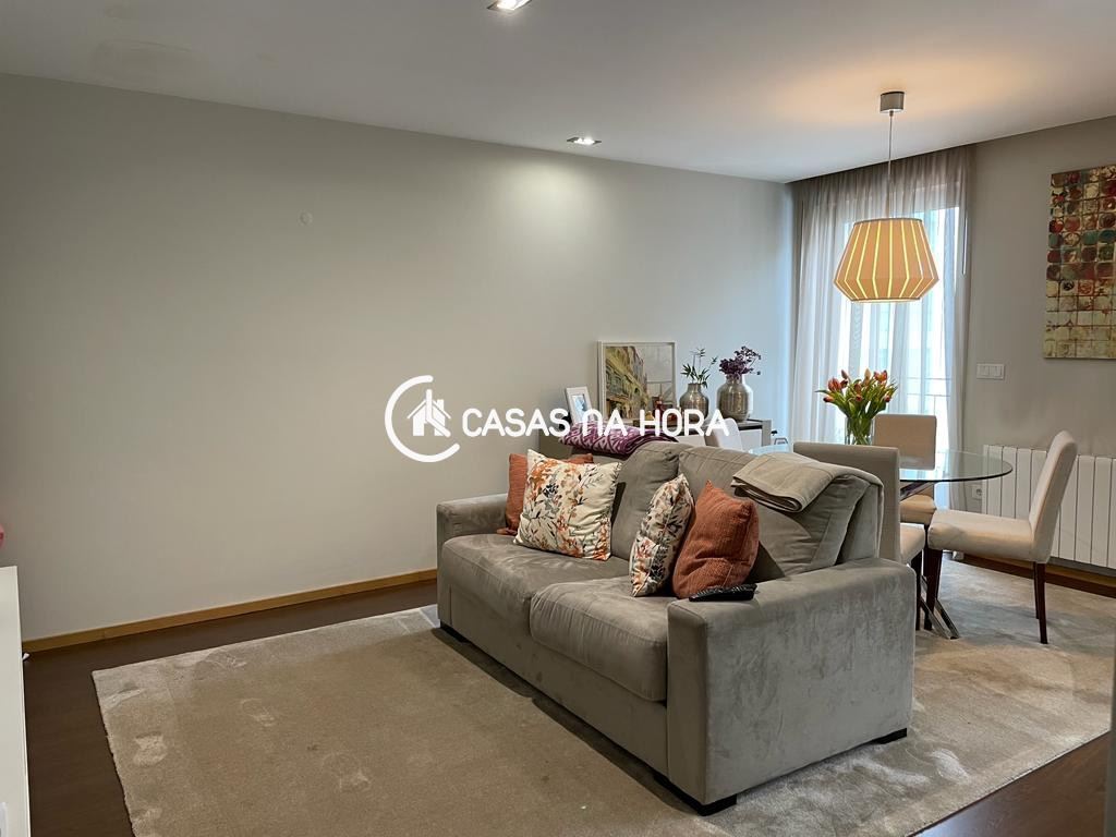 Apartamento T1 para Arrendamento em Mafamude e Vilar do Paraíso