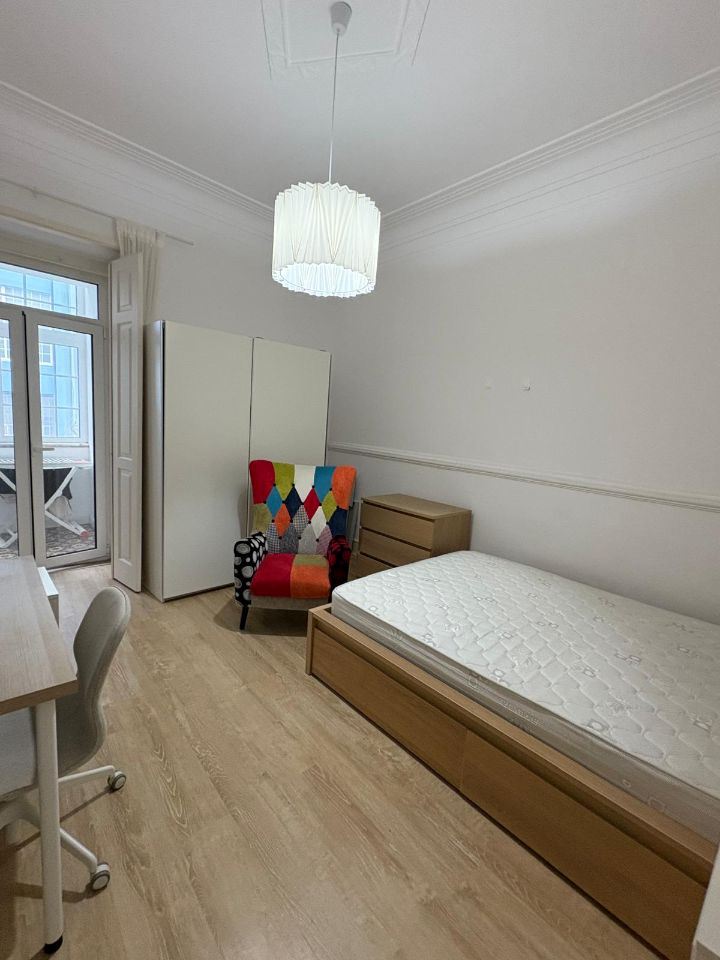 Quarto para Arrendamento em Arroios