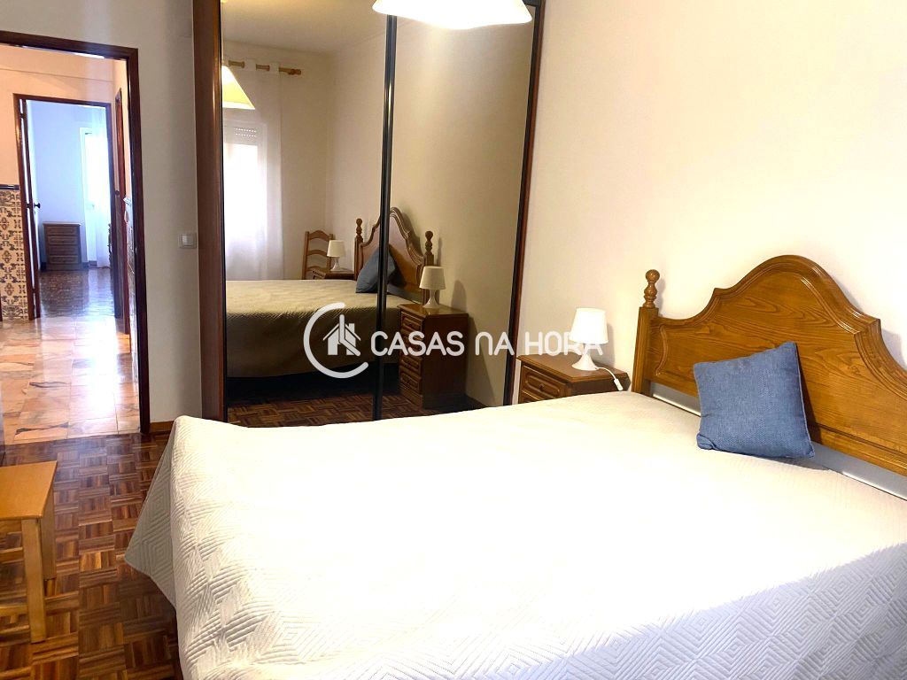 Apartamento T2 para Arrendamento em Charneca de Caparica e Sobreda