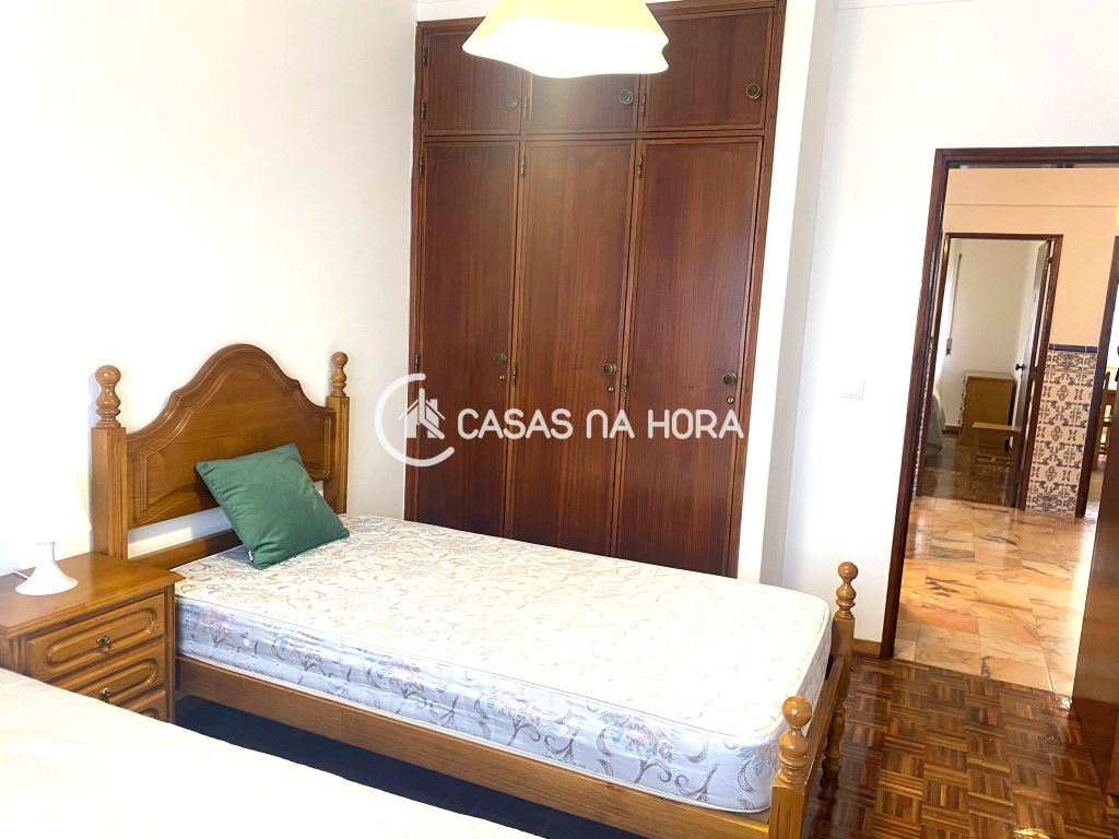 Apartamento T2 para Arrendamento em Charneca de Caparica e Sobreda