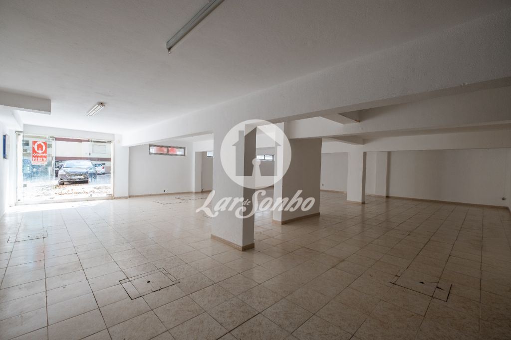 Armazém para Venda em São Julião, Nossa Senhora da Anunciada e Santa Maria da Graça Foto 1/13