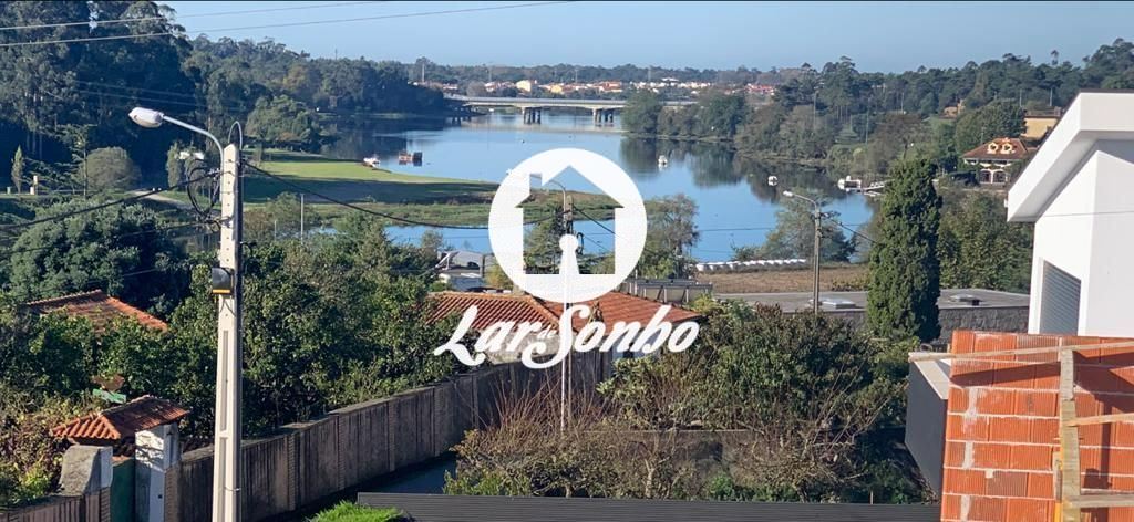 Moradia T4 para Venda em Gemeses