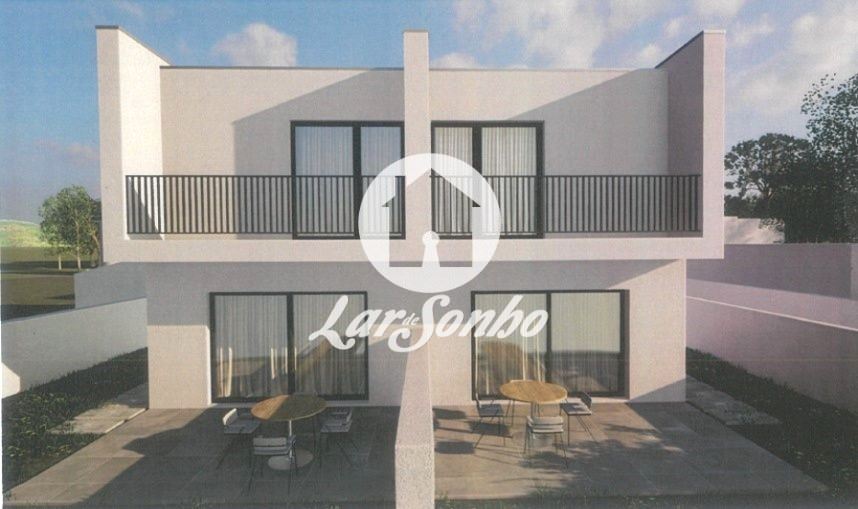 Moradia T3 para Venda em Perelhal