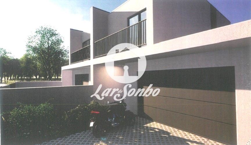 Moradia T3 para Venda em Perelhal