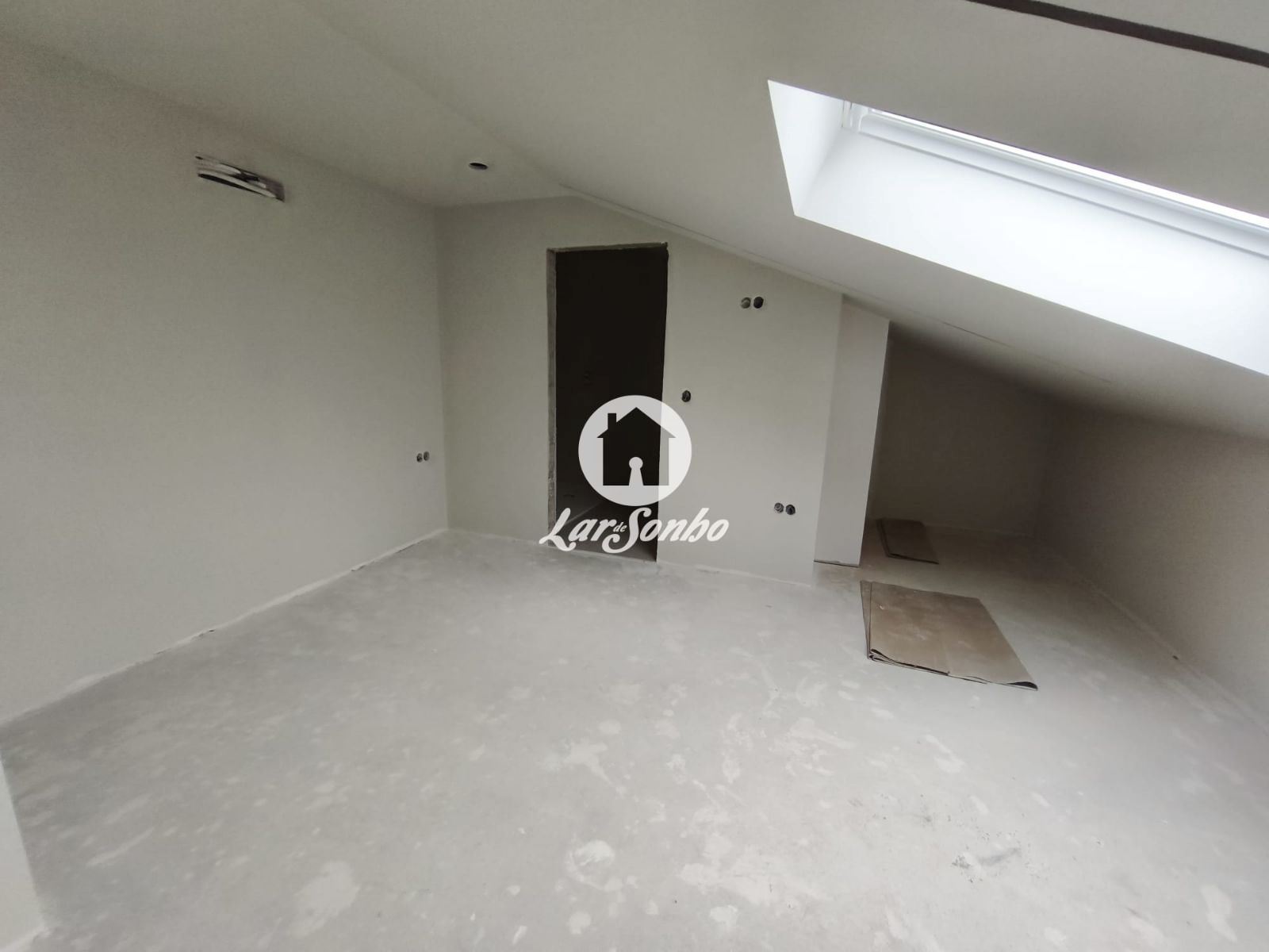 Apartamento T4 para Venda em Arcozelo